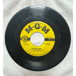 1958 MGM Records 45 RPM Tommy Edwards “Love Is All We Need”